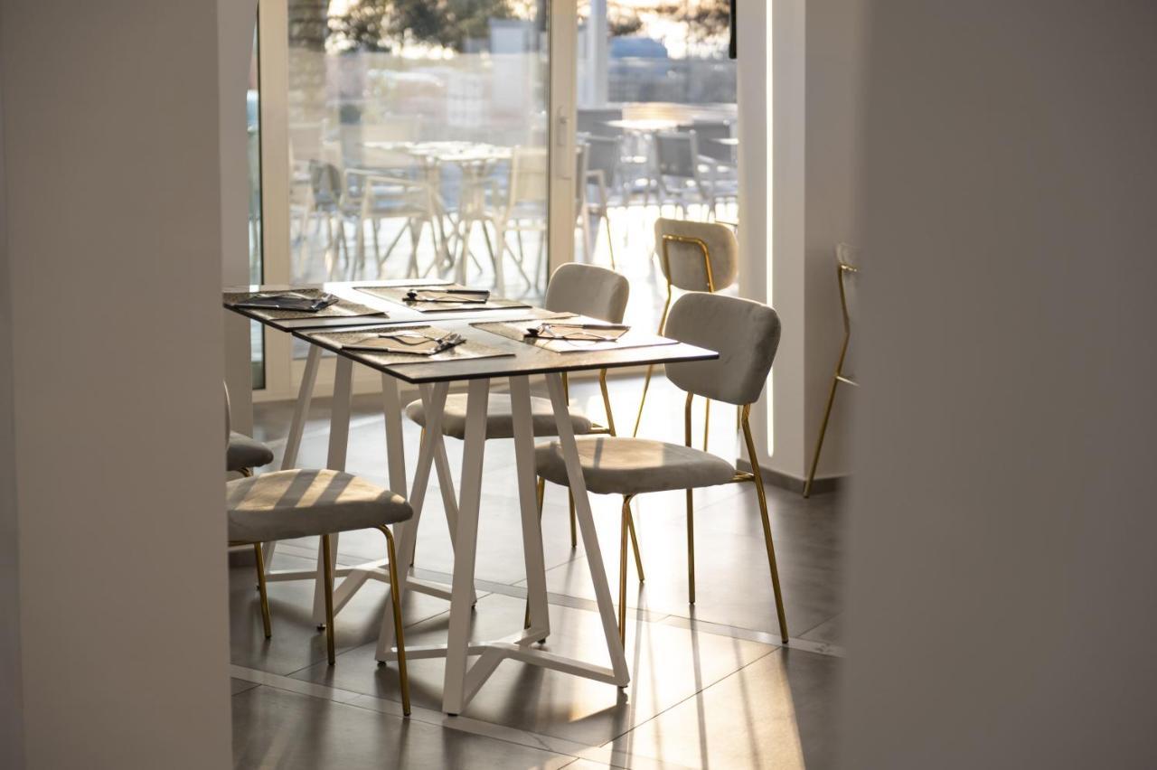 One Design Hotel Rimini Eksteriør bilde